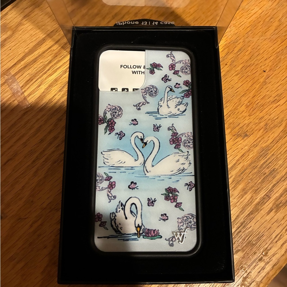 Wildflower Swan Lake iPhone case iPhone 13/14
